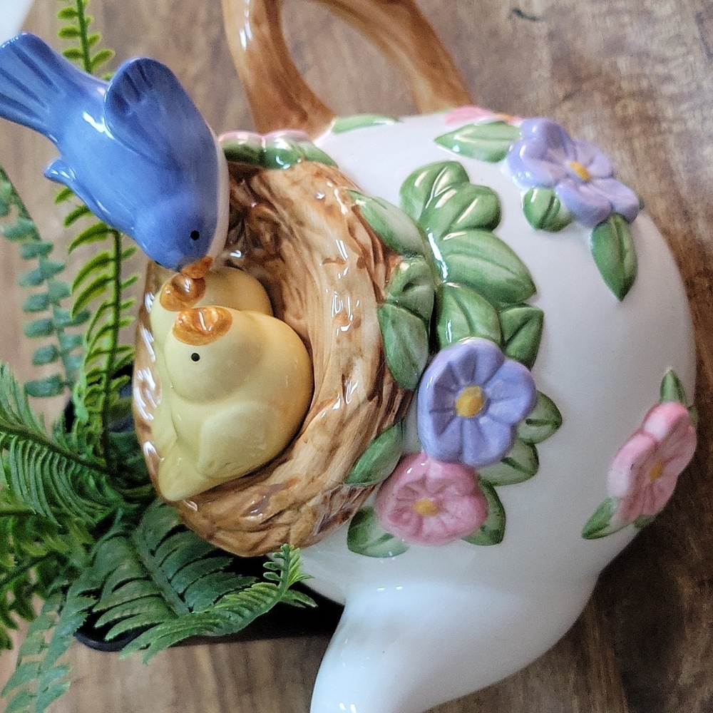 Teapot - Picture 2 of 5